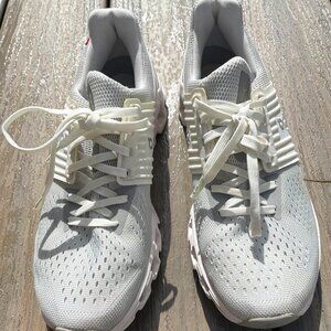 ON Cloudswift Womens sneakers Size 8